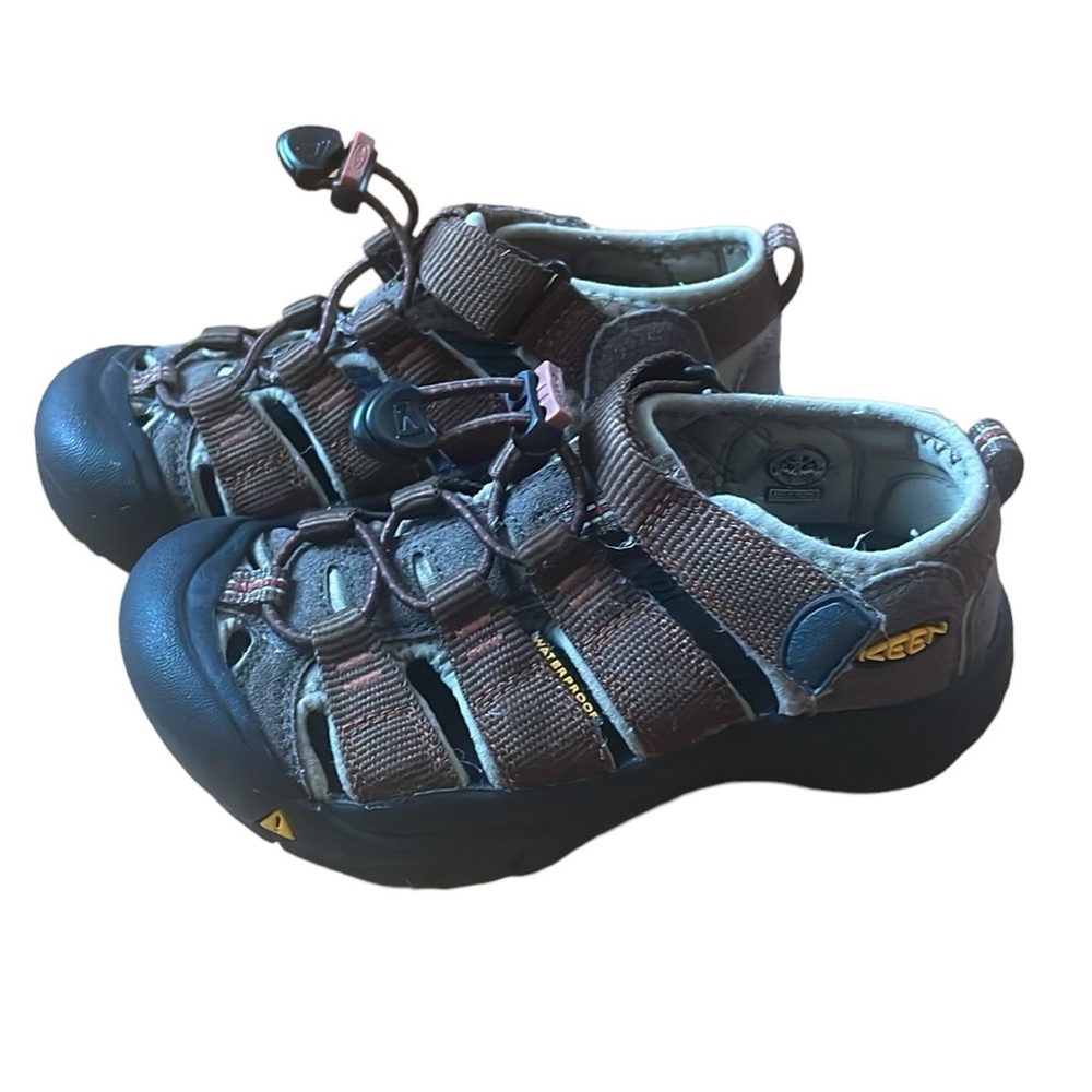 Keen Newport brown boys sandals hiking outdoor water beach summer toddler 13